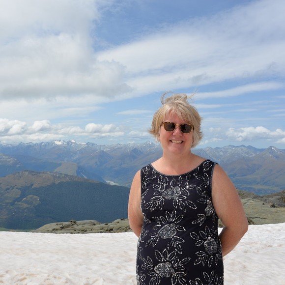 Meet your Posher, Laura - Picture 1 of 1